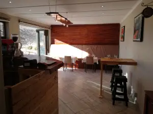Skylight Lodge