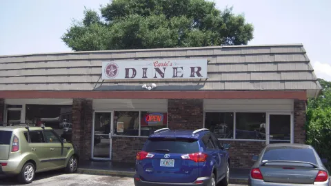 Carlo’s Diner in Окои