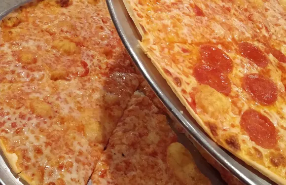 Pete and Elda's Bar/Carmine's Pizzeria