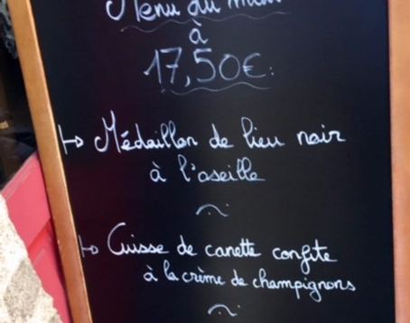 Les Banquettes Rouges