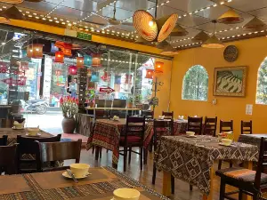 Little Vietnam Restaurant