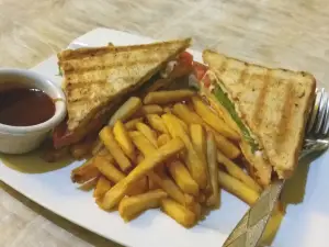 Paradise dishes & Tea parlour by khaj
