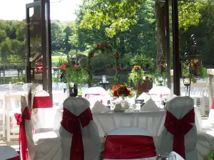 Inn The Woods Restaurant