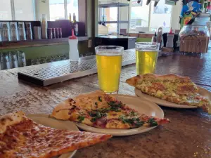 Hot Tomato Pizzeria