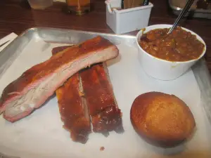 Smoking Pig BBQ