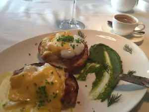 DVORIK Restaurant & Wine