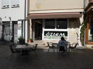 Grillimbiss Özlem