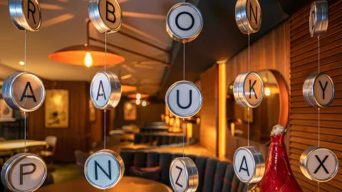 Pigeon Post Bar & Eatery in Cologne
