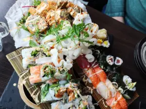 Hiro Sushi Vietnam finest asian kitchen