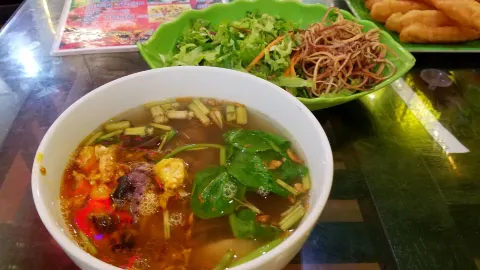 Banh Da Cua Ba Cu in ไฮฟอง