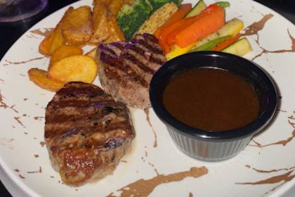 Estrellas Rooftop Lounge