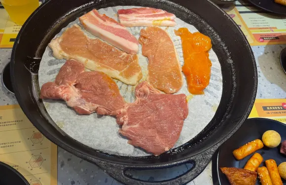 Boom pig boom pig. All-you-can-eat Korean BBQ