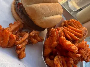 OMG! Burgers & Brew