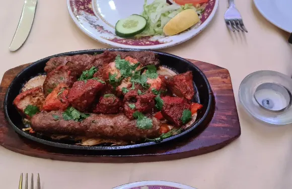 Rozi's Tandoori House