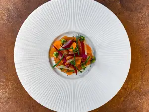 White Restaurant & Bar