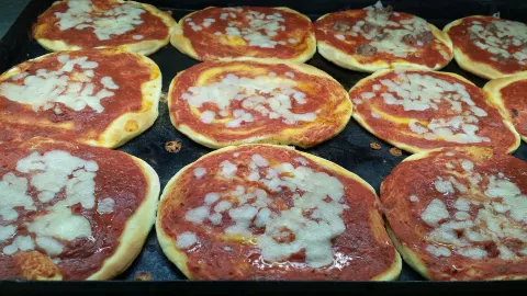 Pizzeria pasticceria Bagnoli-Malizia in อัสซีซี