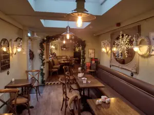 The Penny Farthing - Cowbridge
