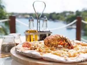Emerald: Restaurant, Lagoon club & Marina