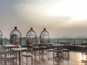 Atmosphere 6 (Viman Nagar)