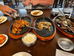 GAGA & HOO korean restaurant & Café