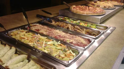 Mi Amore Pizza and Pasta in ลอมพอค