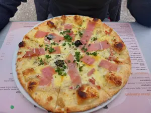 Favolsa Pizza