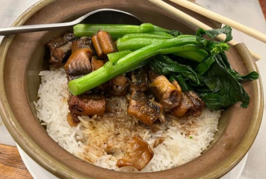 黄鳝牛肉煲仔饭