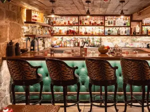 Plow & Angel Bistro