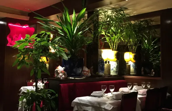 Royal Paris Chez Ly