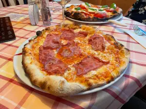 Ristorante-Pizzeria Cortina