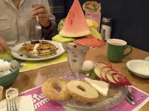 Cora's Breakfast and Lunch