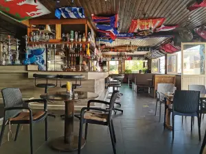 Pani's Bar