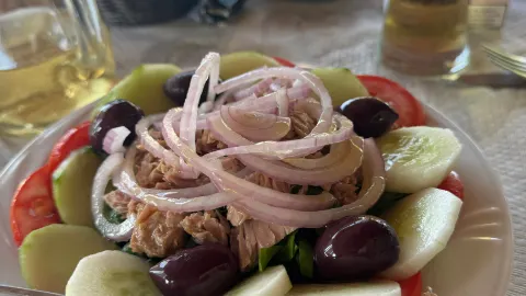 Zephyros Taverna in Thinali