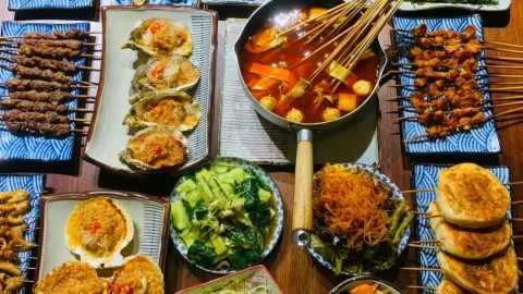 天月烤吧·佳木斯特色烧烤·小铝盆烤肉(燕郊簋街店) in 三河