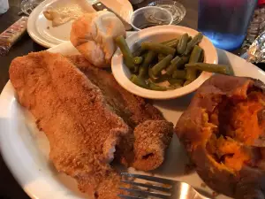 White River Inn/Ohana Hilltop Tavern