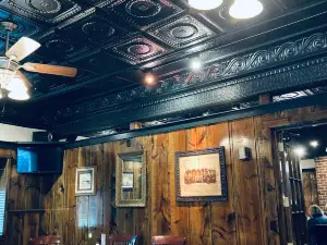 Hickory Bar & Grille