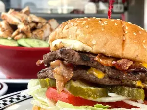 Mega Classic Diner
