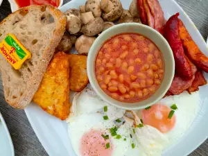 Monty's Cafe