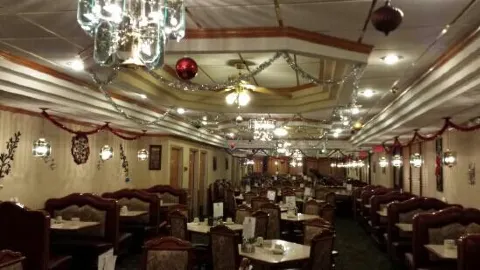 Big Apple Family Restaurant in Freeport