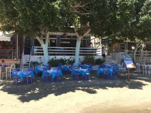 Bob's Snack Cafe & Apartments