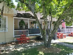 East Shore Cafe