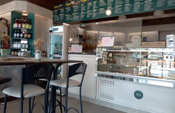 Reverie Zupperia Salateria