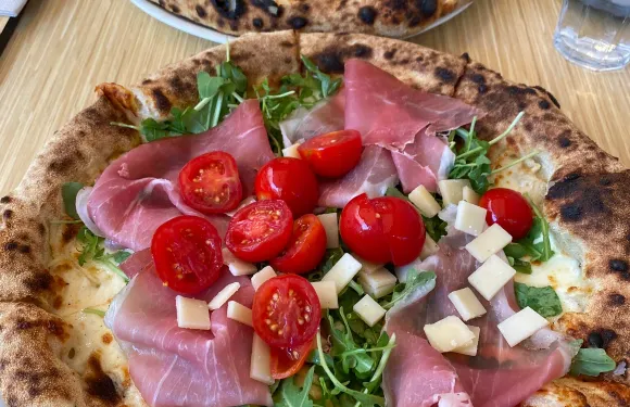 32 Pizza & Bar