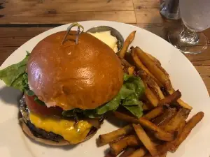 Morgan House Inn & Restaurant