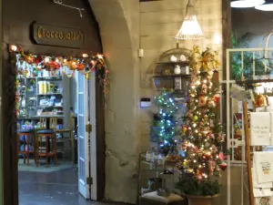 Choccolatte's and Ooh La La Decor & More