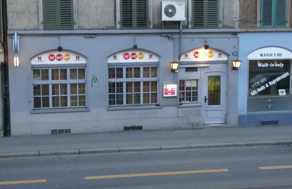 Petra's Tip Top Bar