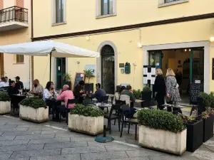 Retro Pizzeria