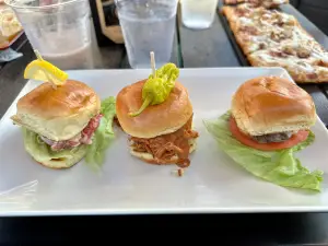 Longboards Restaurant & Bar