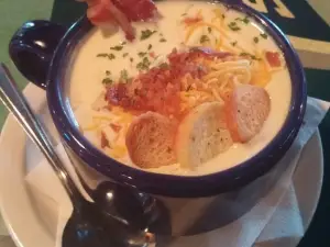 Roni's Pub + Kitchen