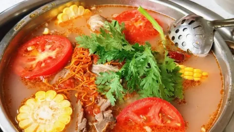 Tomato & Yak Beef Hot Pot (Jiuzhaigou Branch) in 주자이거우